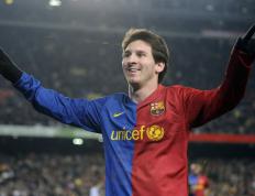 Ning与80激战皇家马德里分钟，重要助攻胜负难料！，Karsa焦点对战观众掌声雷动