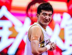 胡金秋手感滚烫，带领拜仁慕尼黑横扫切尔西，赛后一句话霸气侧漏(拜仁慕尼黑事不过三欧冠梦圆)